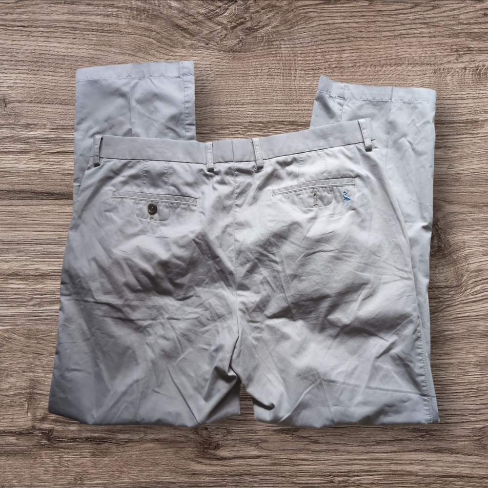 TailorByrd Men’s Khaki Dress Pants. Size 38/32‎